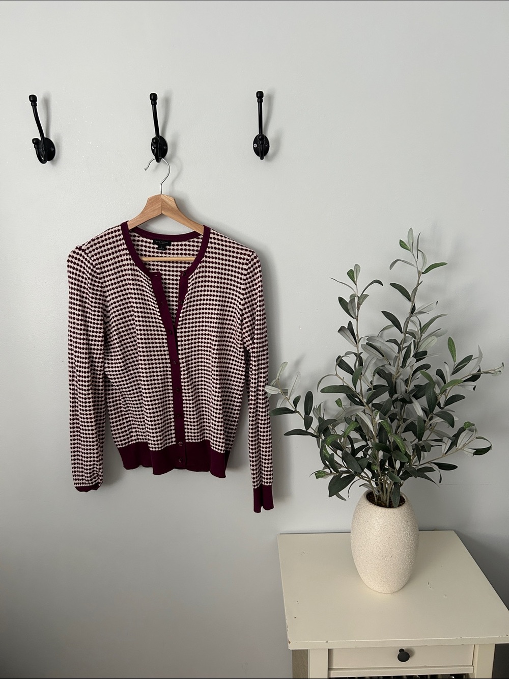 Ann Taylor Factory Burgundy and Cream Houndstooth Cardigan